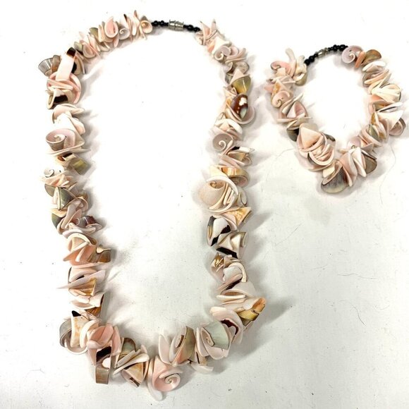 Handcrafted Shell Necklace & Bracelet Set Pink & Beige Screw Clasp 19"L/8"L - Picture 7 of 8